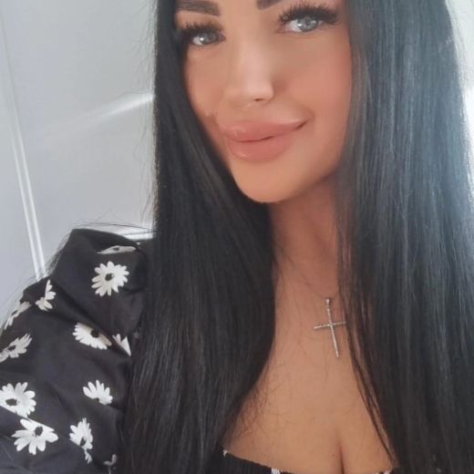 C3D9F77C-3DFC-4E99-BC29-981B0B867F62